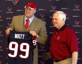 Watts holding his jersey