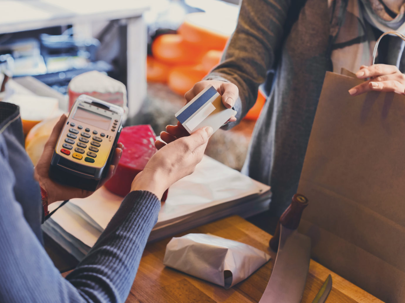 customer paying with credit card